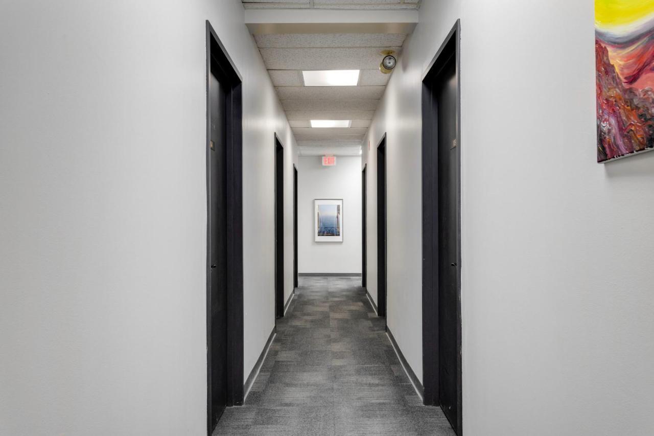 Auberge de jeunesse Calgary Connect Extérieur photo