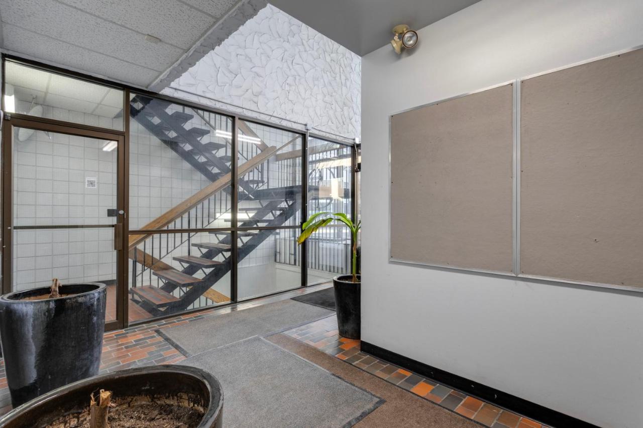 Auberge de jeunesse Calgary Connect Extérieur photo